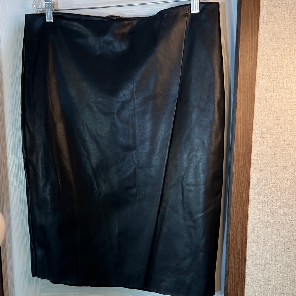 Ann Taylor Black Pencil Skirt
